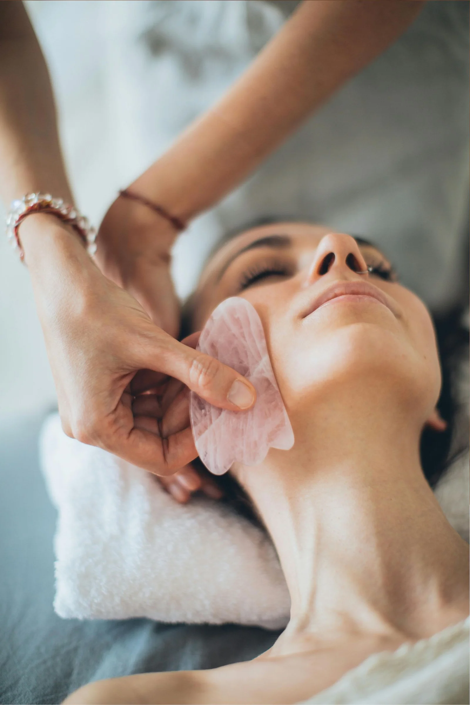 What to Expect from Gua Sha Therapy Treatment