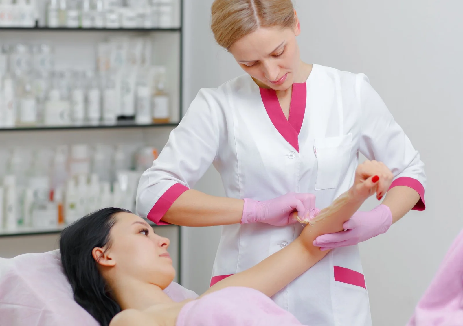 Manicure vs Wax Therapy – What Your Hands Really Need